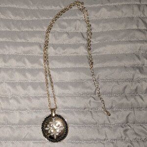 $1 with Bundle ~ Vintage Style Medallion Necklace 6286